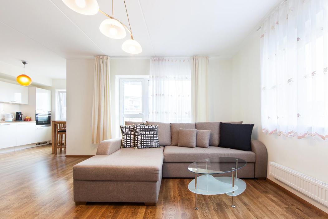 City Center Apartment - Mardi St., Free Parking!!! Таллин Экстерьер фото