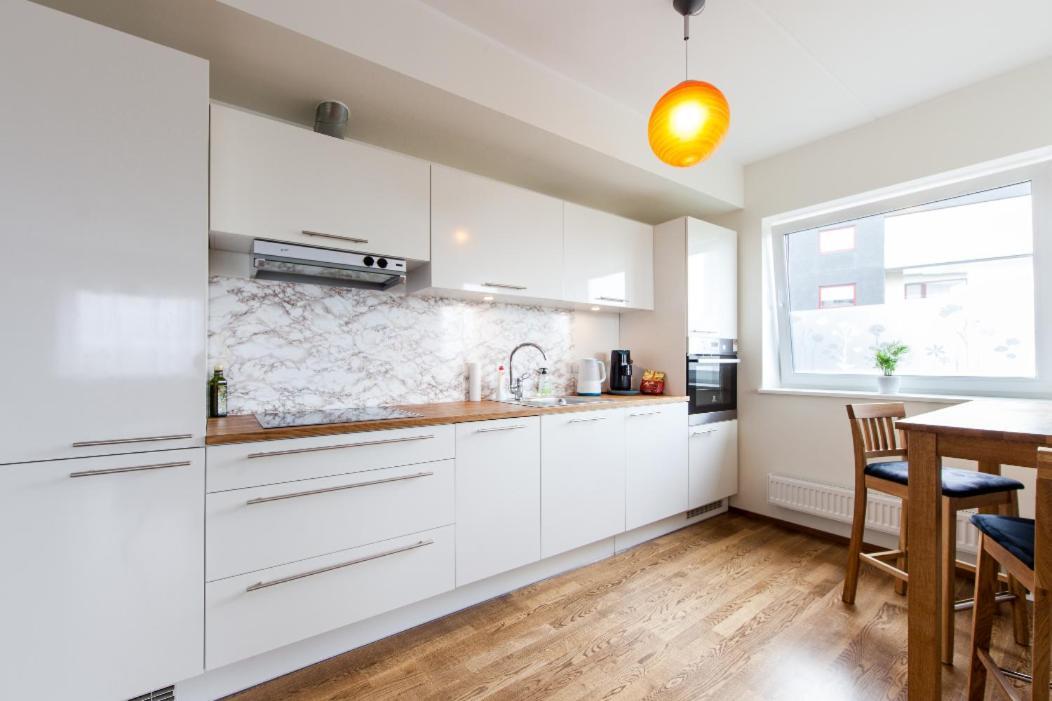 City Center Apartment - Mardi St., Free Parking!!! Таллин Экстерьер фото