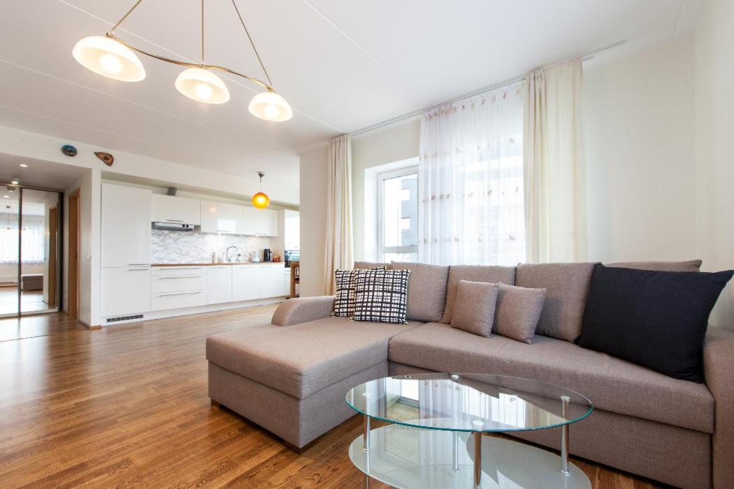 City Center Apartment - Mardi St., Free Parking!!! Таллин Экстерьер фото